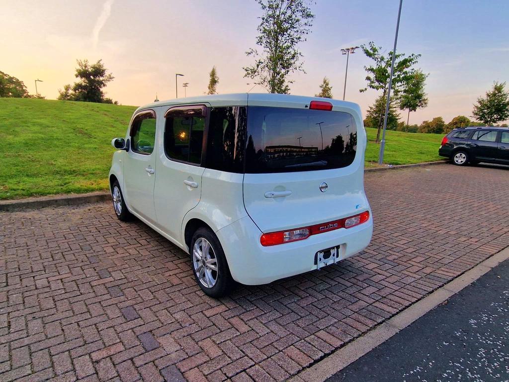 Nissan Cube 2010
