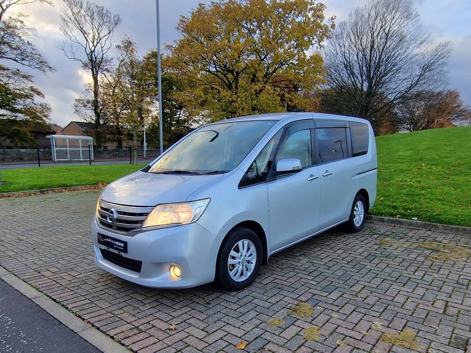2012 Nissan serena