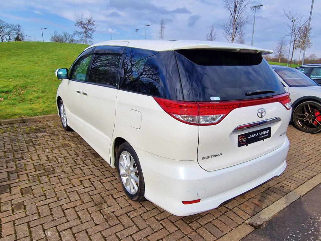 Toyota Estima 2012