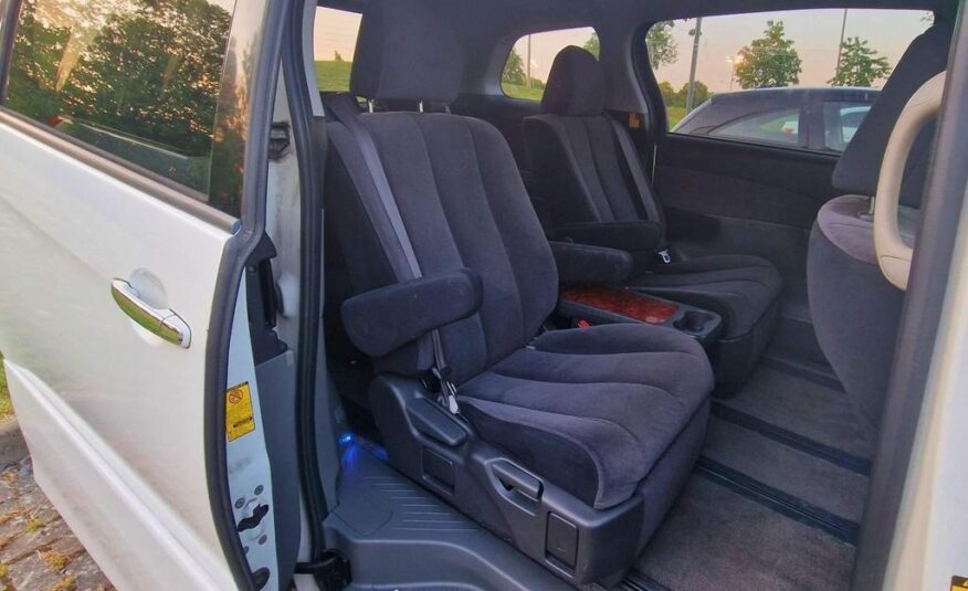 Toyota Estima 2010