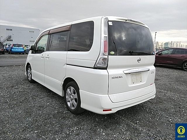 2010 Nissan Serena Automatic 8 Seater