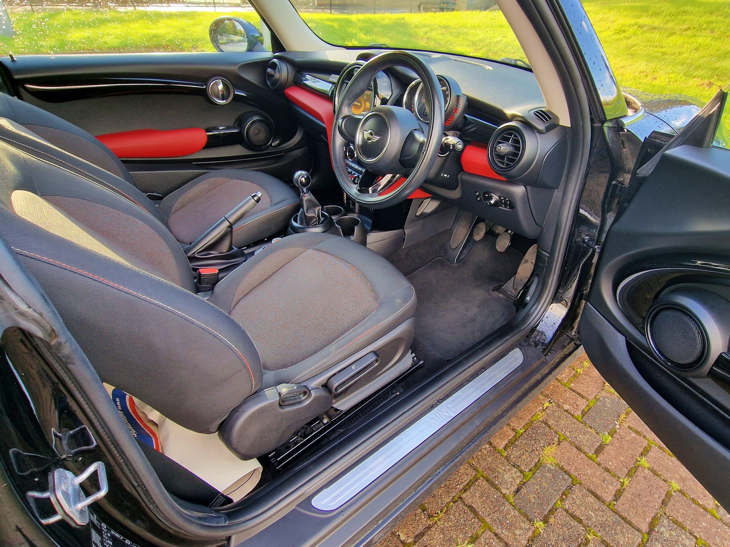 2016 MINI HATCHBACK 1.5 Cooper 3dr