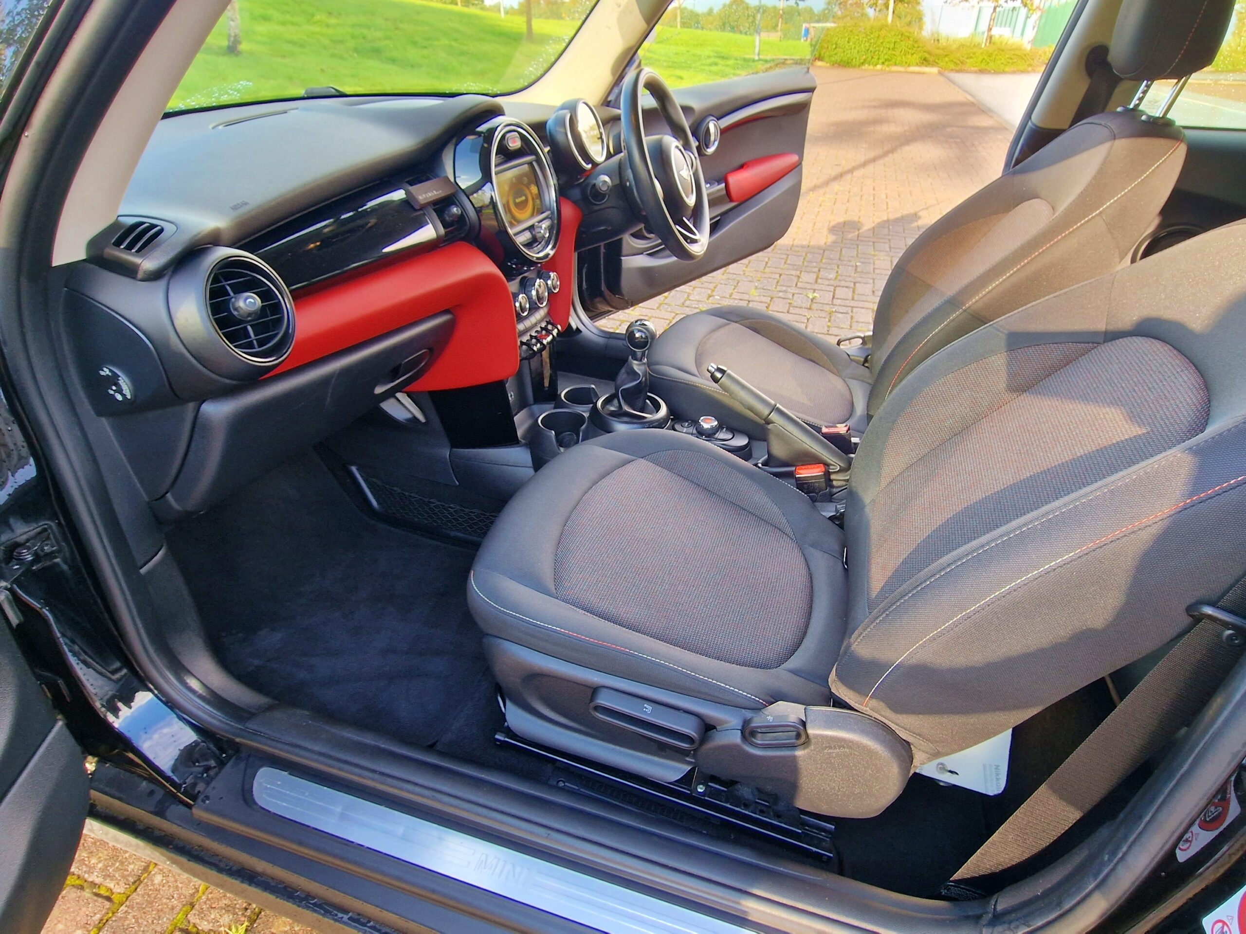 2016 MINI HATCHBACK 1.5 Cooper 3dr