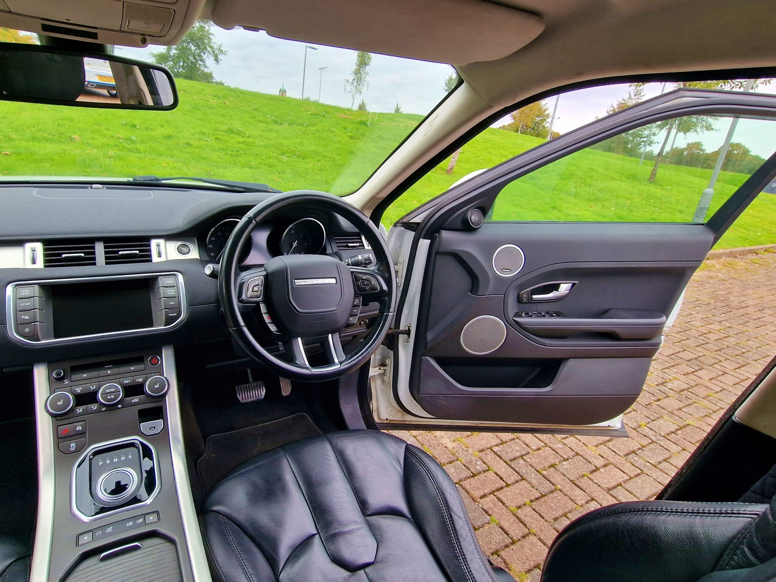 LAND ROVER RANGE ROVER EVOQUE 2.2 SD4 Pure 5dr Auto