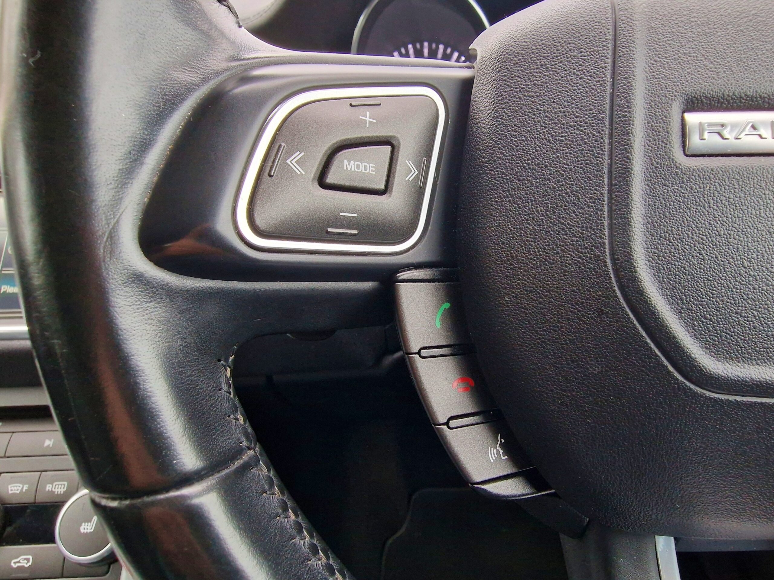 LAND ROVER RANGE ROVER EVOQUE 2.2 SD4 Pure 5dr Auto