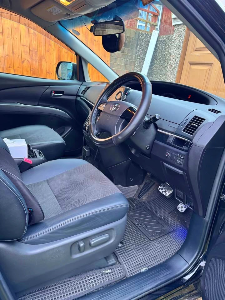 2012 Toyota Estima