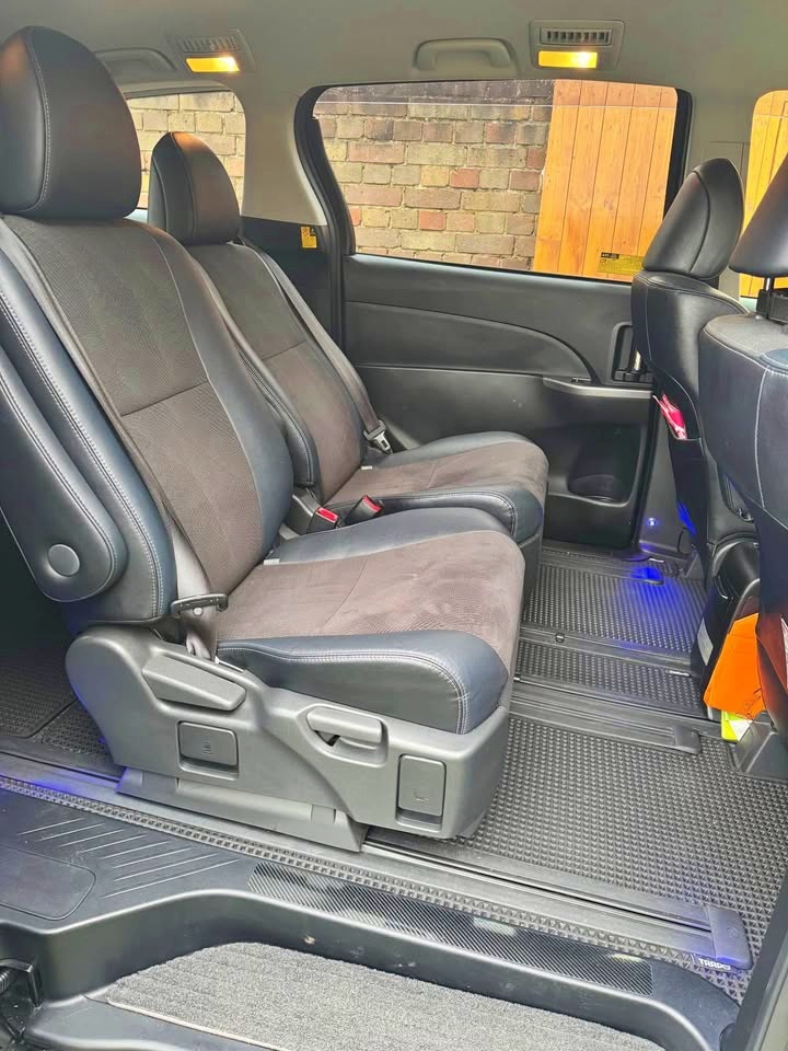 2012 Toyota Estima