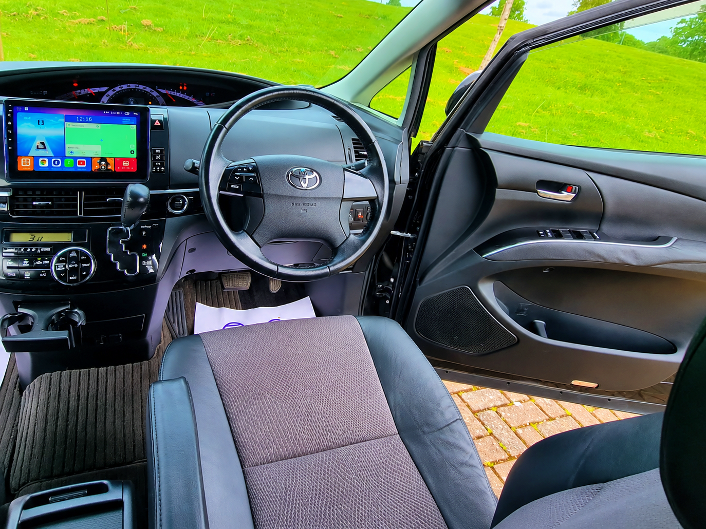 2013 Toyota Estima Automatic
