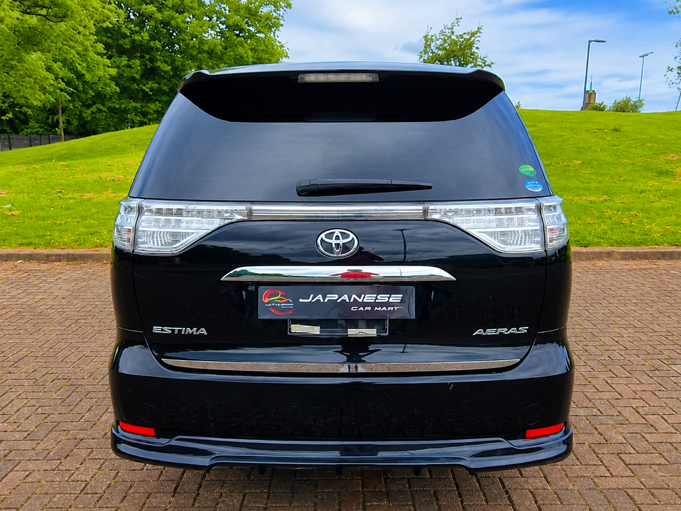 2013 Toyota Estima Automatic